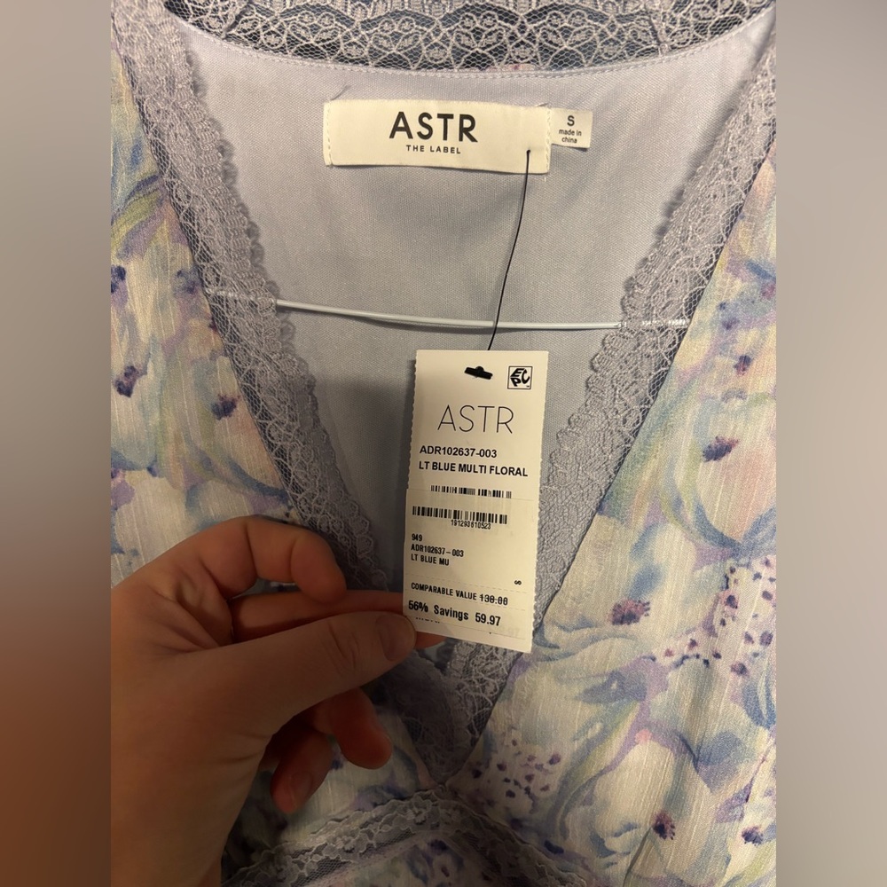 Astr Floral Maxi Dress in Light Lavender and Cream - Picture 3 of 4